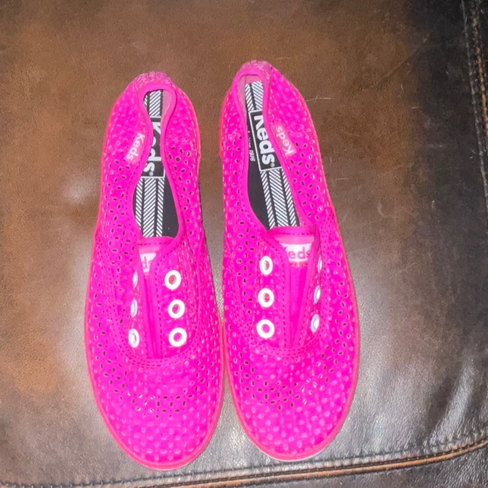 Ked’s Neon Pink slip on sneakers, size 7.